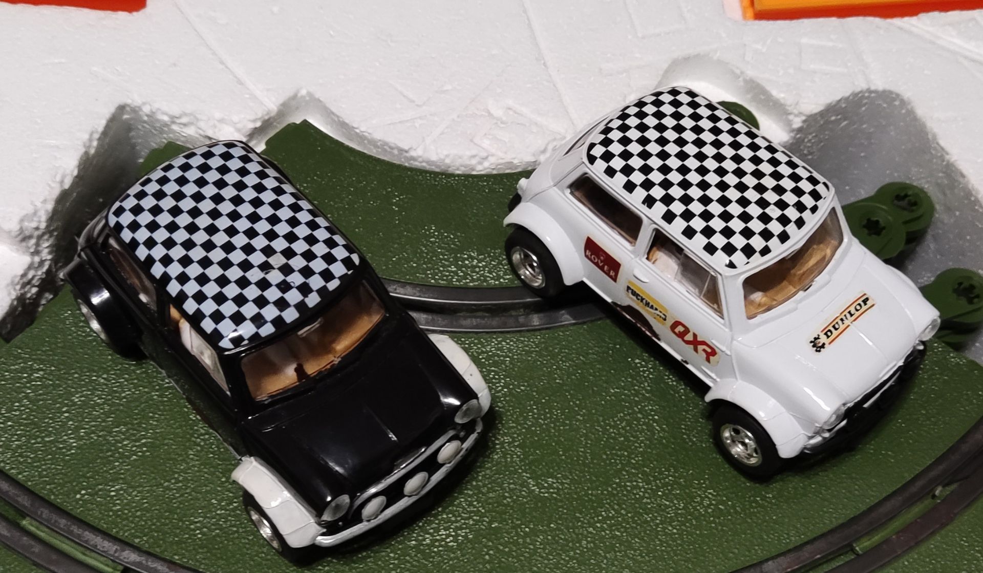 1 x Scalextric Rally Cross Set With Mini Cooper Rally Cars - Vintage - Used - CL444 - NO VAT ON THE - Image 22 of 32