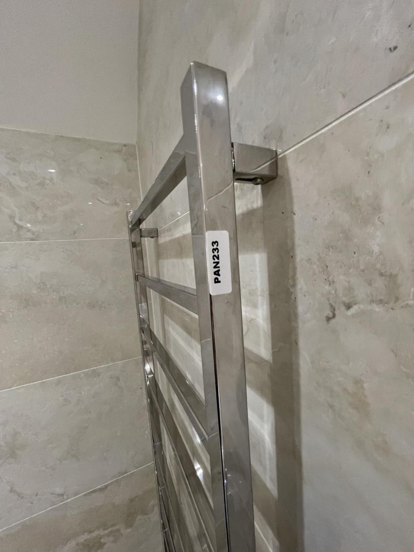 1 x Premium Towel Radiator in Chrome - Ref: PAN233 - CL896 - NO VAT ON THE HAMMER - Location: - Image 3 of 10