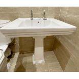 1 x Traditional Style Ceramic Sink and Pedestal - Ref: FRNT/BD - CL896 - NO VAT ON THE HAMMER -