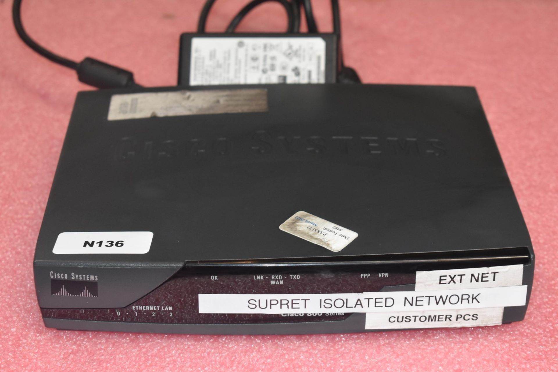 1 x Cisco 850 Series Cisco 857 Integrated Service Router - Includes Power Adaptor - Bild 2 aus 3