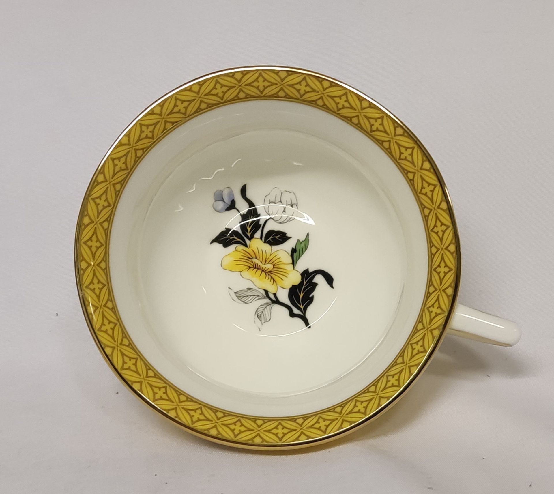 1 x WEDGWOOD Wonderlust Primrose Teacup & Saucer - Boxed - RRP £65 - Ref: /HOC250/HC5 - CL987 - - Image 9 of 16