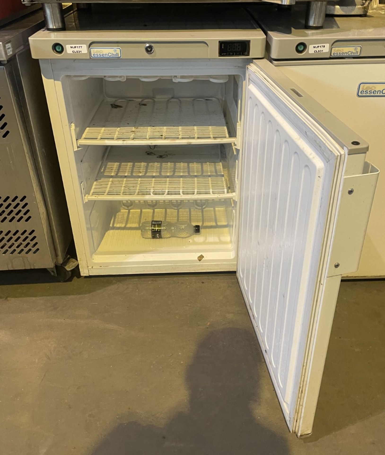 1 x LEC EssenChill Undercounter Commercial Freezer - Model BFS200W - Dimensions: H84 x W60 x D67 cms - Image 3 of 4