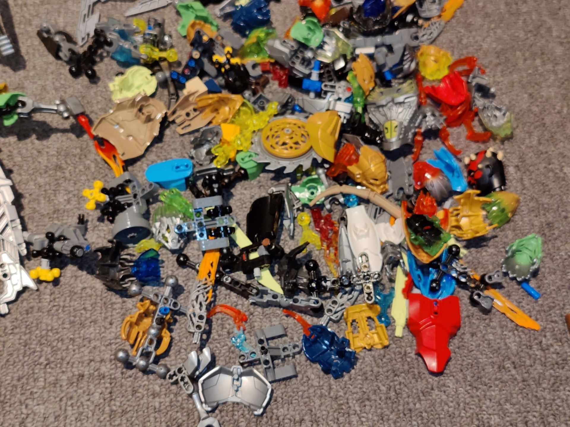 1 x Assorted Collection of Lego Bionicles - Genuine Lego - Image 2 of 14
