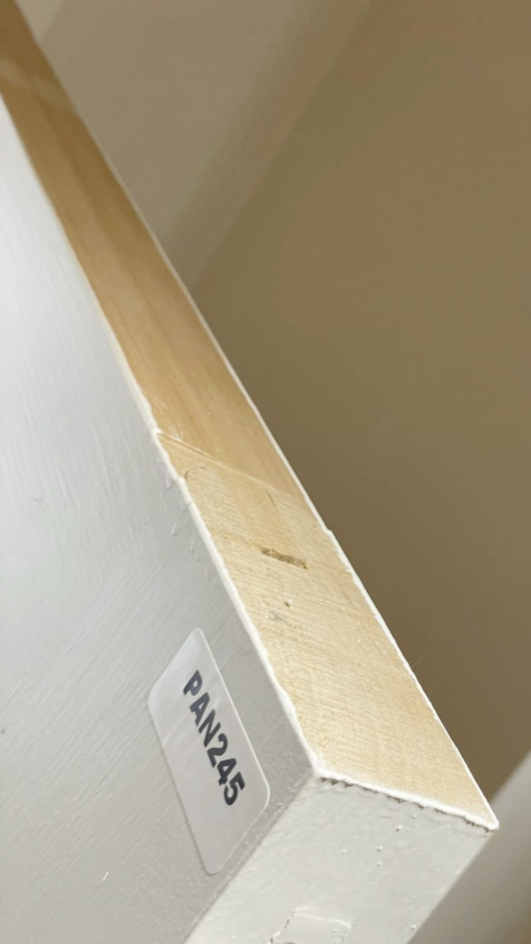 1 x Solid Wood Lockable Painted Internal Door in White - Includes Handles and Hinges - Bild 2 aus 10