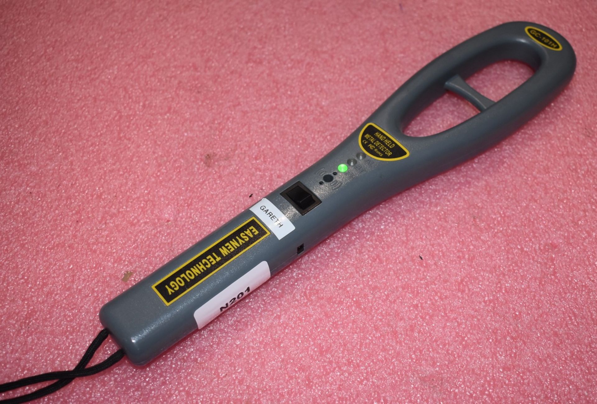 1 x Easynew GC-101H Handheld Metal Detector