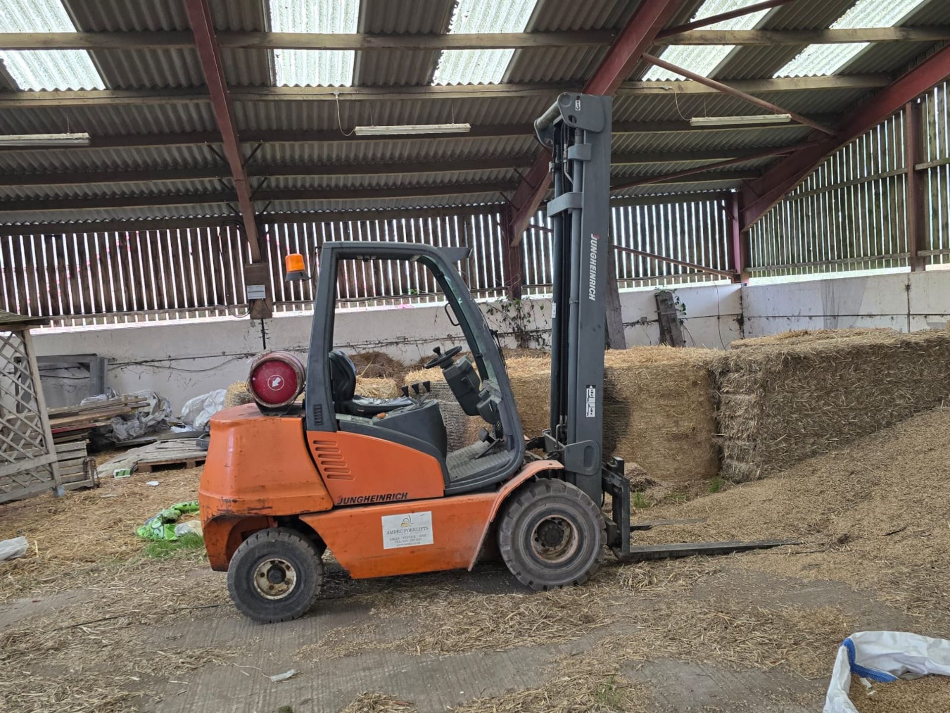 1 x Jungheinrich CL30C 3 Ton Counter Balance Gas Forklift Truck - Image 28 of 34