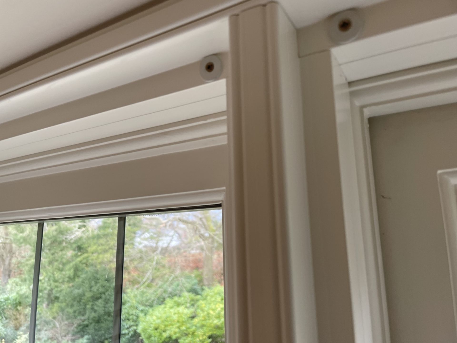 1 x Hardwood Timber Double Glazed Leaded 3-Pane Window Frame fitted with Shutter Blinds - Image 5 of 17