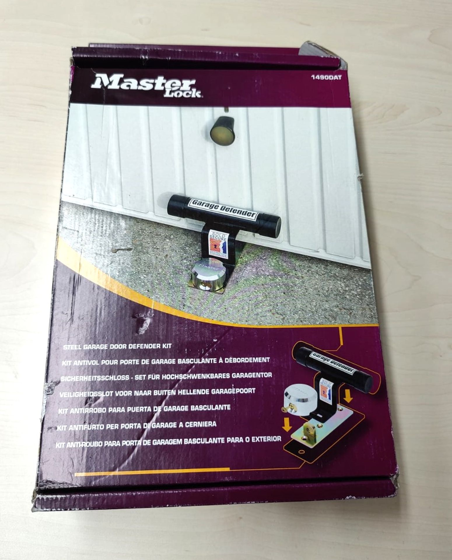 1 x Master Lock Steel Garage Door Defender Kit - Unused - Boxed With Accessories - CL011 - Location: