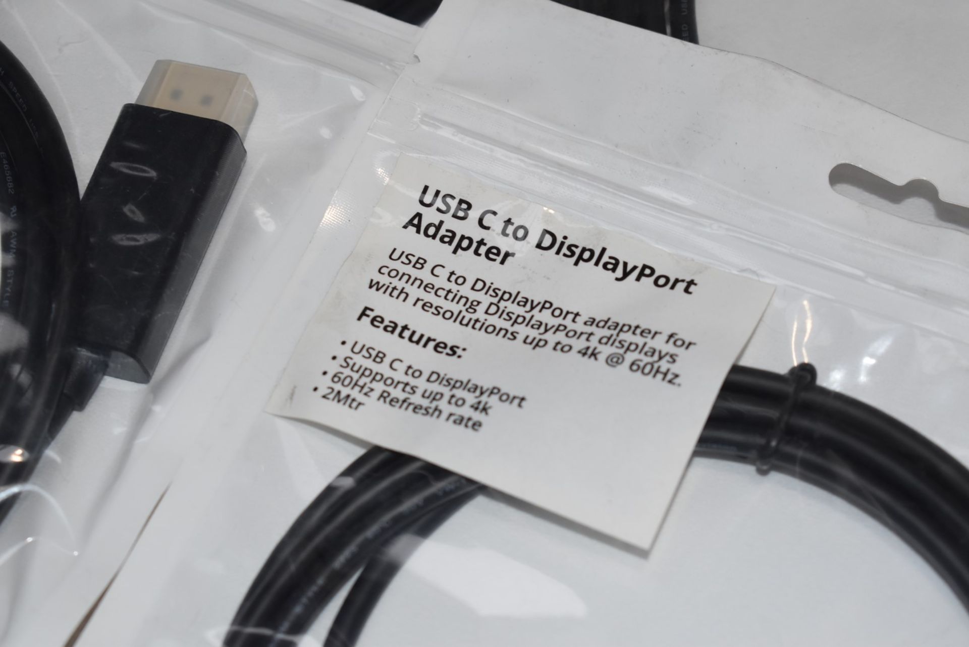 4 x USB C to DisplayPort Display Adaptors - New in Packets - Image 5 of 8