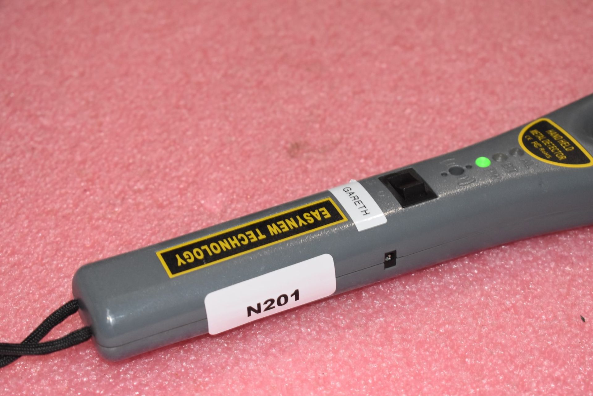 1 x Easynew GC-101H Handheld Metal Detector - Image 3 of 4