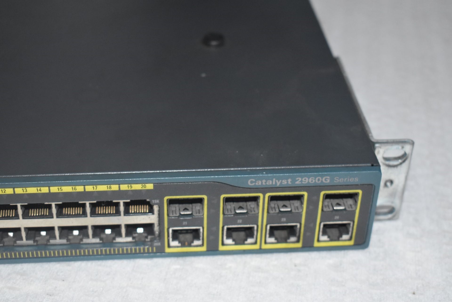 1 x Cisco Catalyst 2960G Series 24 Port Switch - Bild 2 aus 4