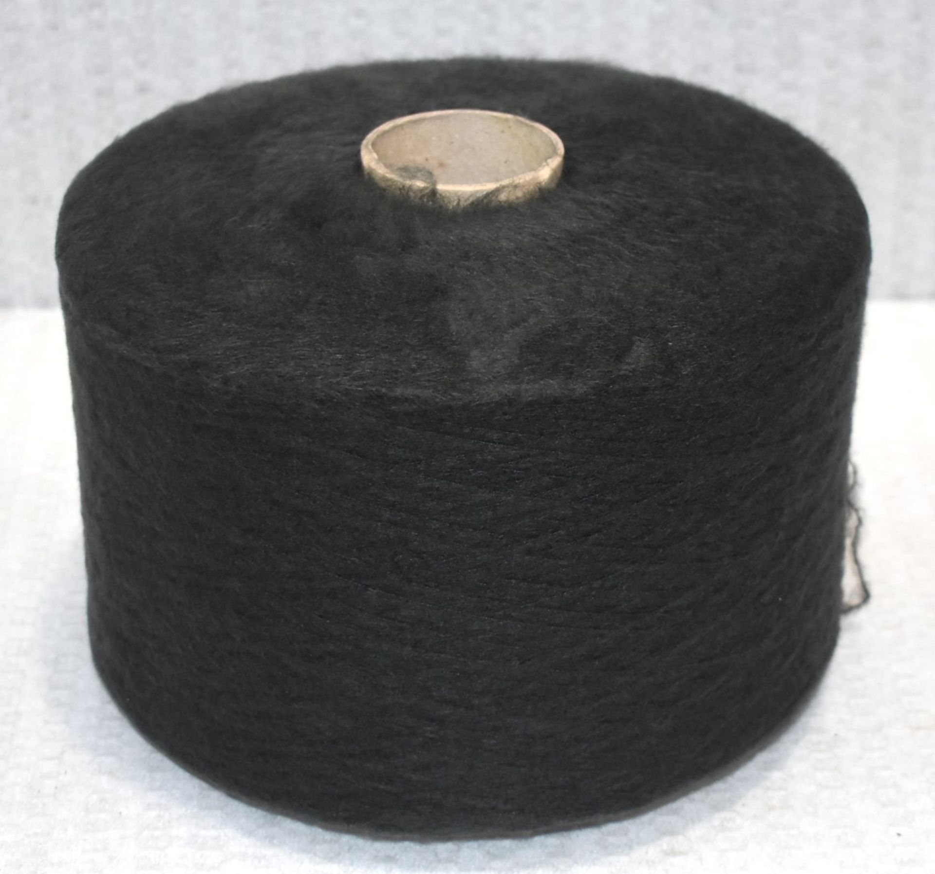 1 x Cone of 1/7,5 Lagona Knitting Yarn - Charcoal - Approx Weight: 2,300g - New Stock ABL Yarn - Image 2 of 9