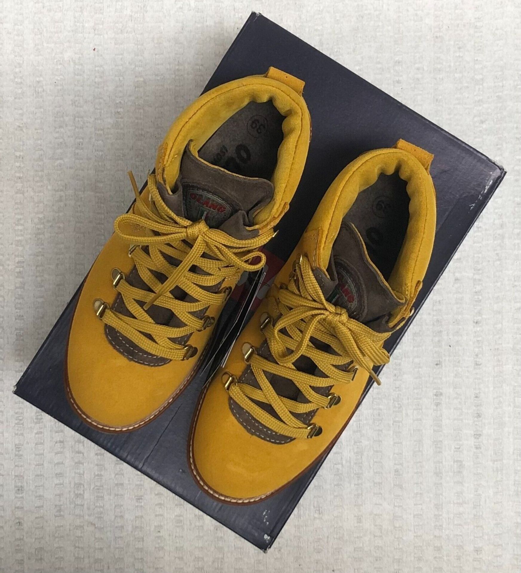 1 x Pair of Designer Olang Women's Winter Boots - Merano.Win.BTX 822 Giallo - Euro Size 40 - New - Image 2 of 7