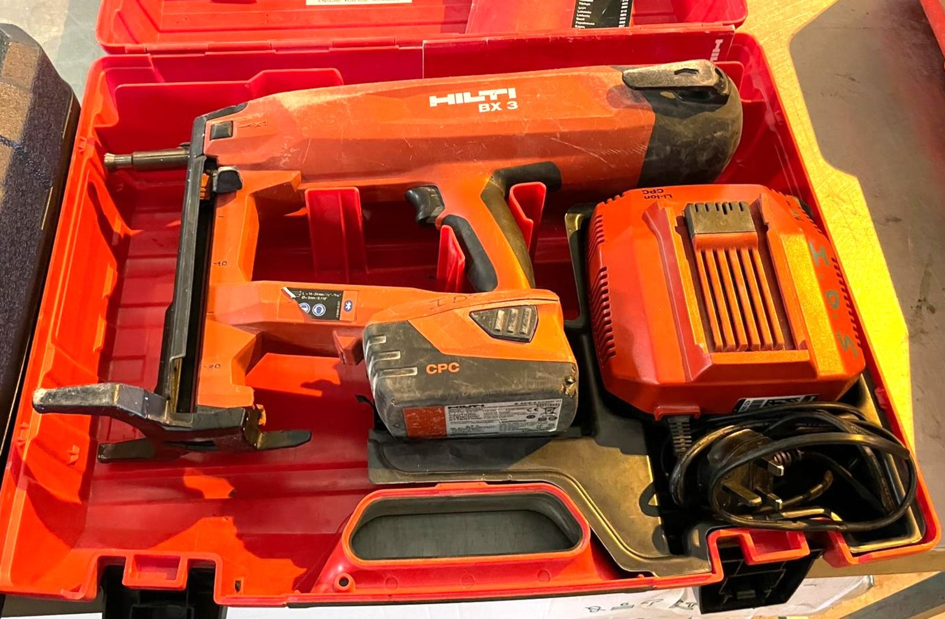 1 x Hilti BX3 Cordless Nail Gun Fastening Tool - Includes Case, Battery and Charger - RRP £3,400 - Bild 6 aus 7