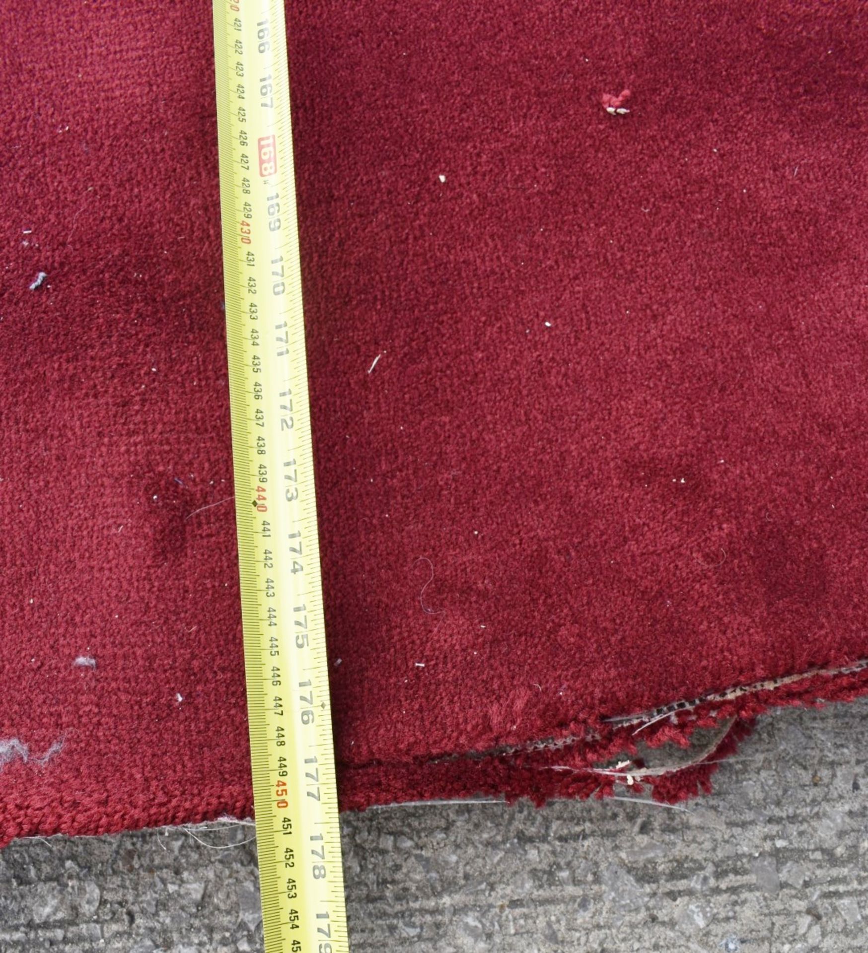 1 x Premium Deep Red Showroom Carpet - Dimensions: 4.5 x 2.5-Metres - Ex-Display - Image 6 of 8