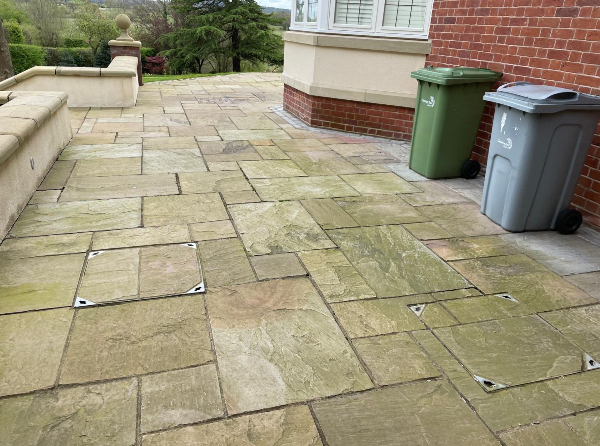 Large Quantity of Yorkstone Paving - Over 340sqm - CL896 - NO VAT ON THE HAMMER - Location: Wilmslow - Image 53 of 57