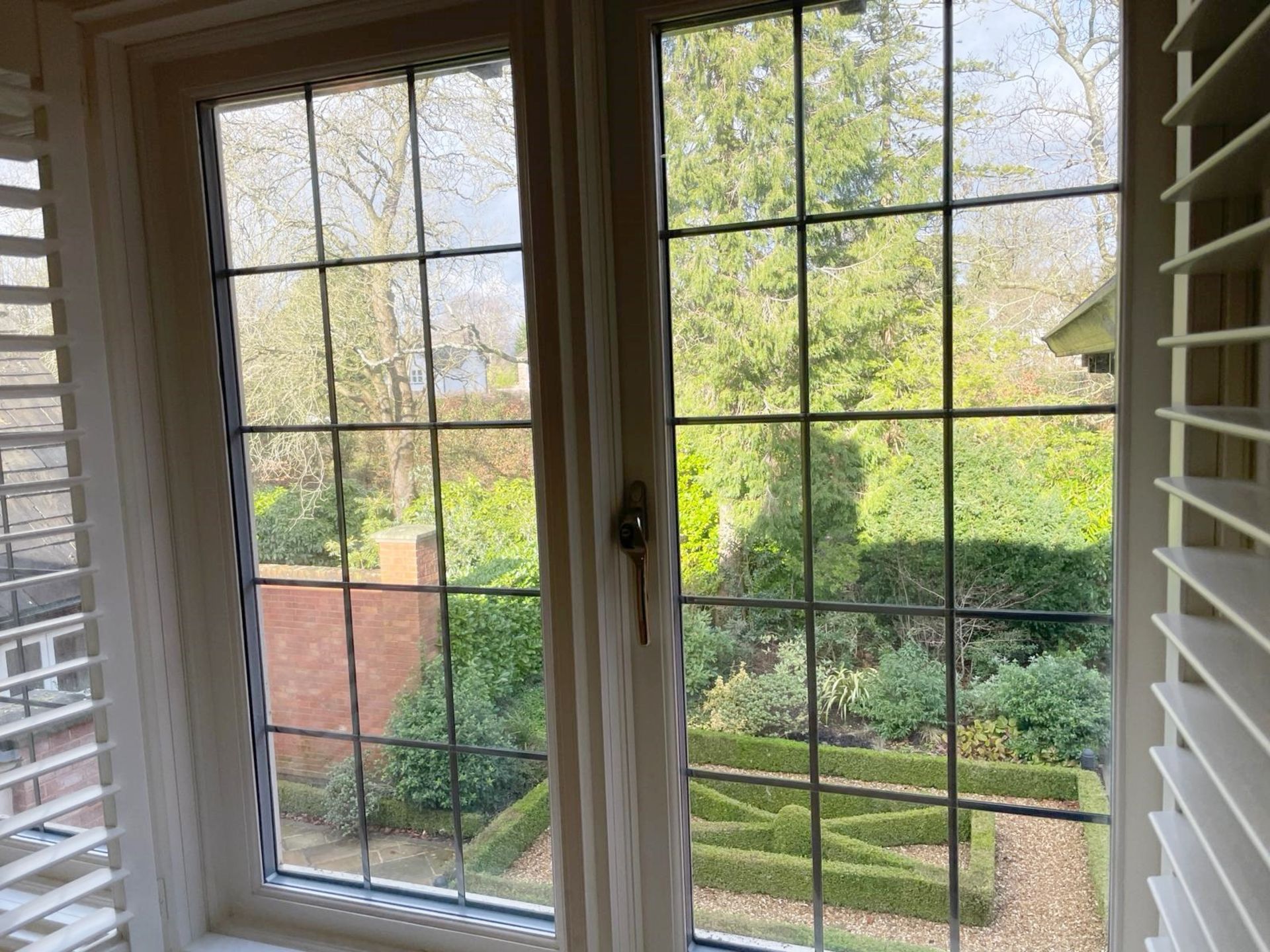 1 x Hardwood Timber Double Glazed Leaded 3-Pane Window Frame fitted with Shutter Blinds - Image 4 of 12