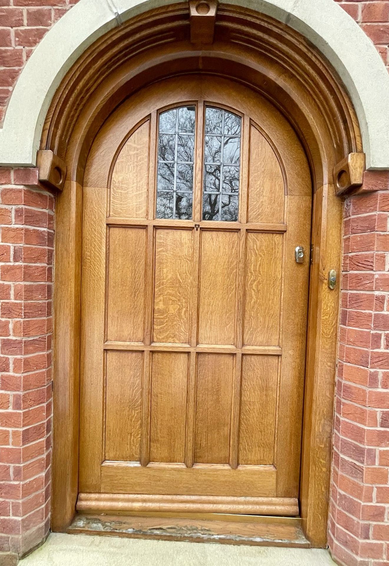 1 x Large Solid Wood Front Door - Ref: PAN151 - CL896 - NO VAT ON THE HAMMER - Location: Wilmslow,