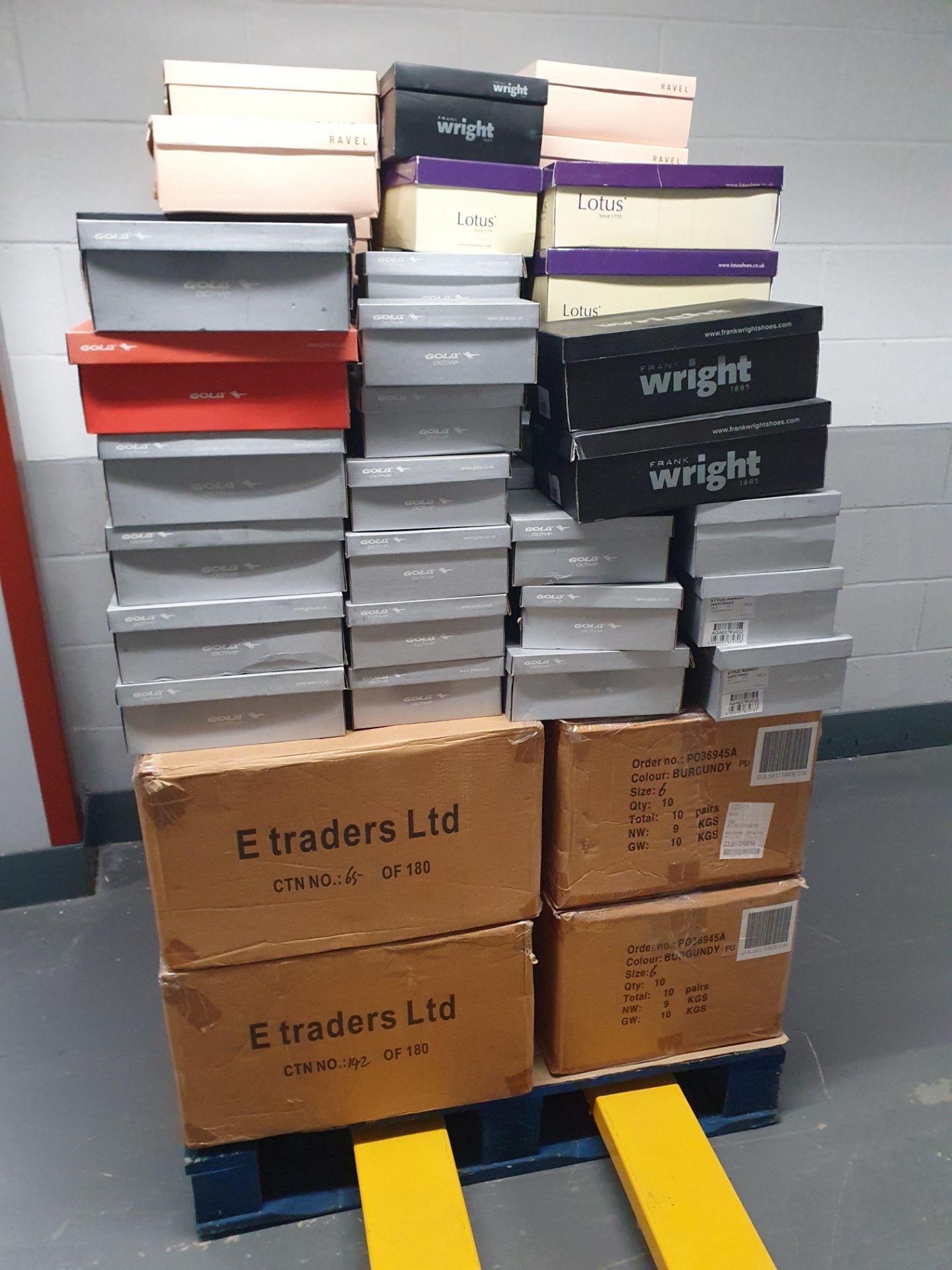 Pallet of 179 Pairs of Assorted Shoes - New/Boxed - CL907 - Ref: Pallet4 - Location: Chadderton