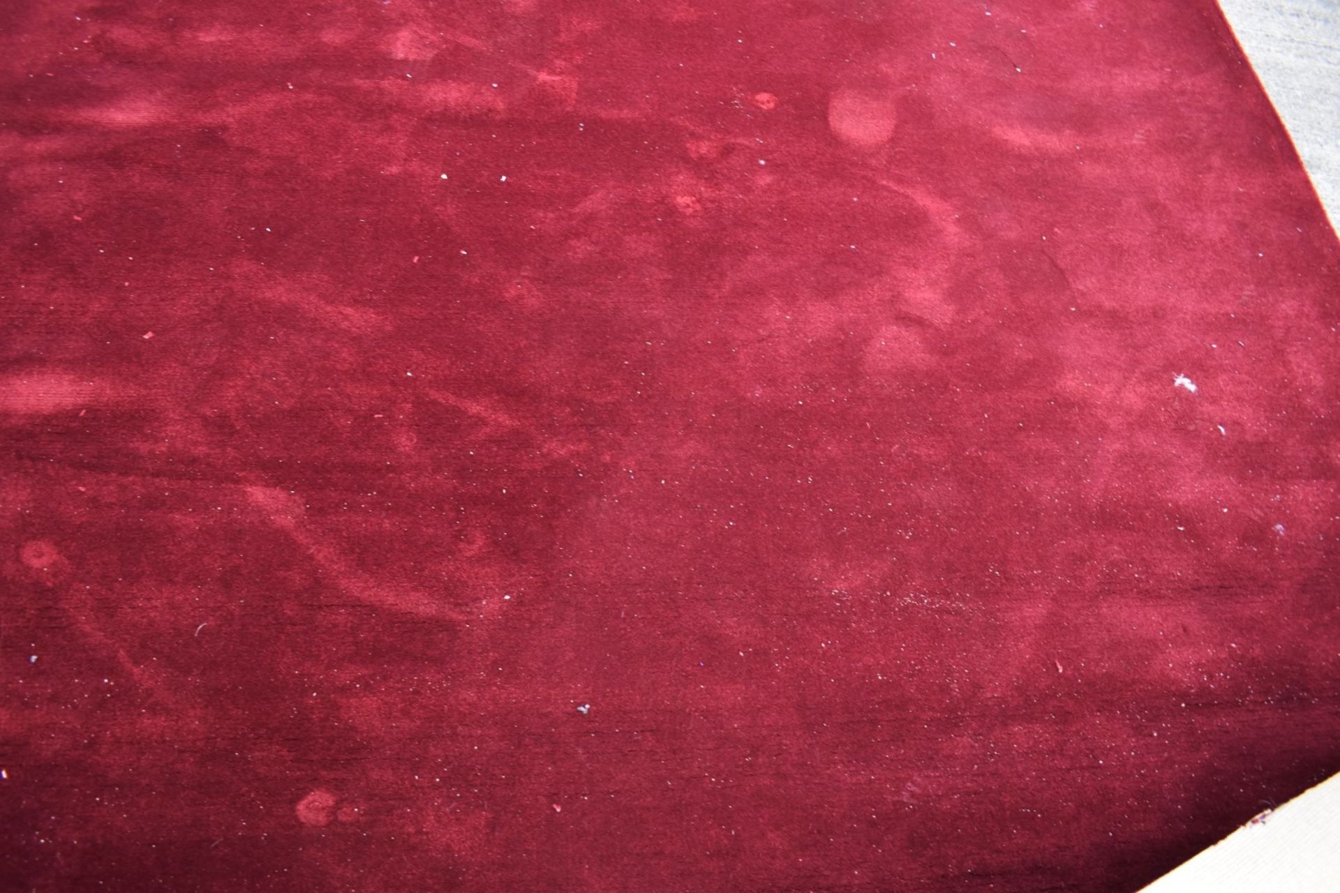 1 x Premium Deep Red Showroom Carpet - Dimensions: 4.5 x 2.5-Metres - Ex-Display - Image 3 of 8