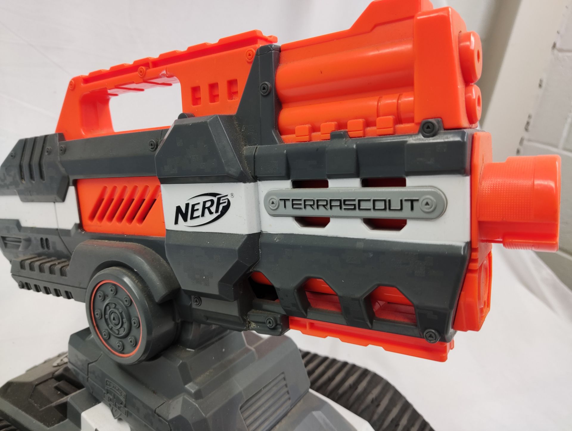 1 x Nerf Terrascout Remote Control Nerf Tank With Video - Used - CL444 - NO VAT ON THE HAMMER - - Image 9 of 14