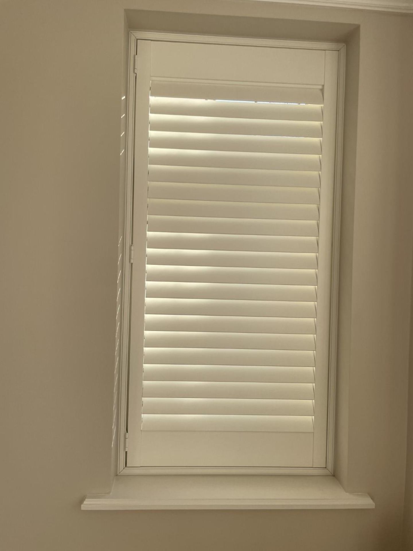 1 x Hardwood Timber Double Glazed Window Frames fitted with Shutter Blinds, In White - Ref: PAN106 - Image 13 of 23