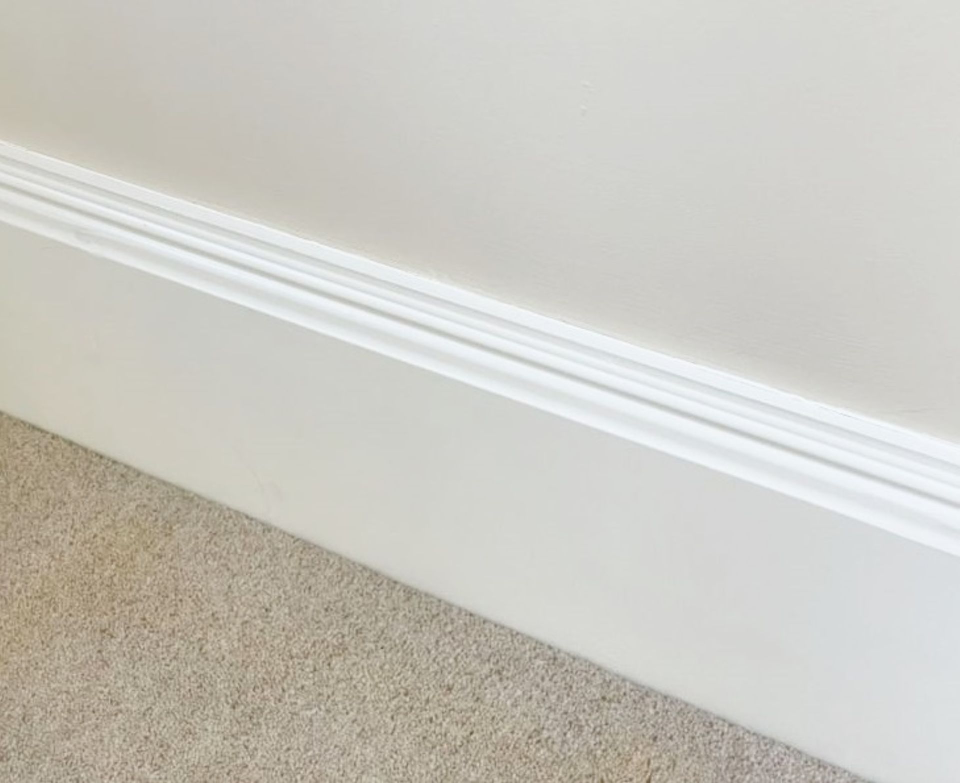 Approximately 20-Metres of Painted Timber Wooden Skirting Boards, In White - Bild 2 aus 4