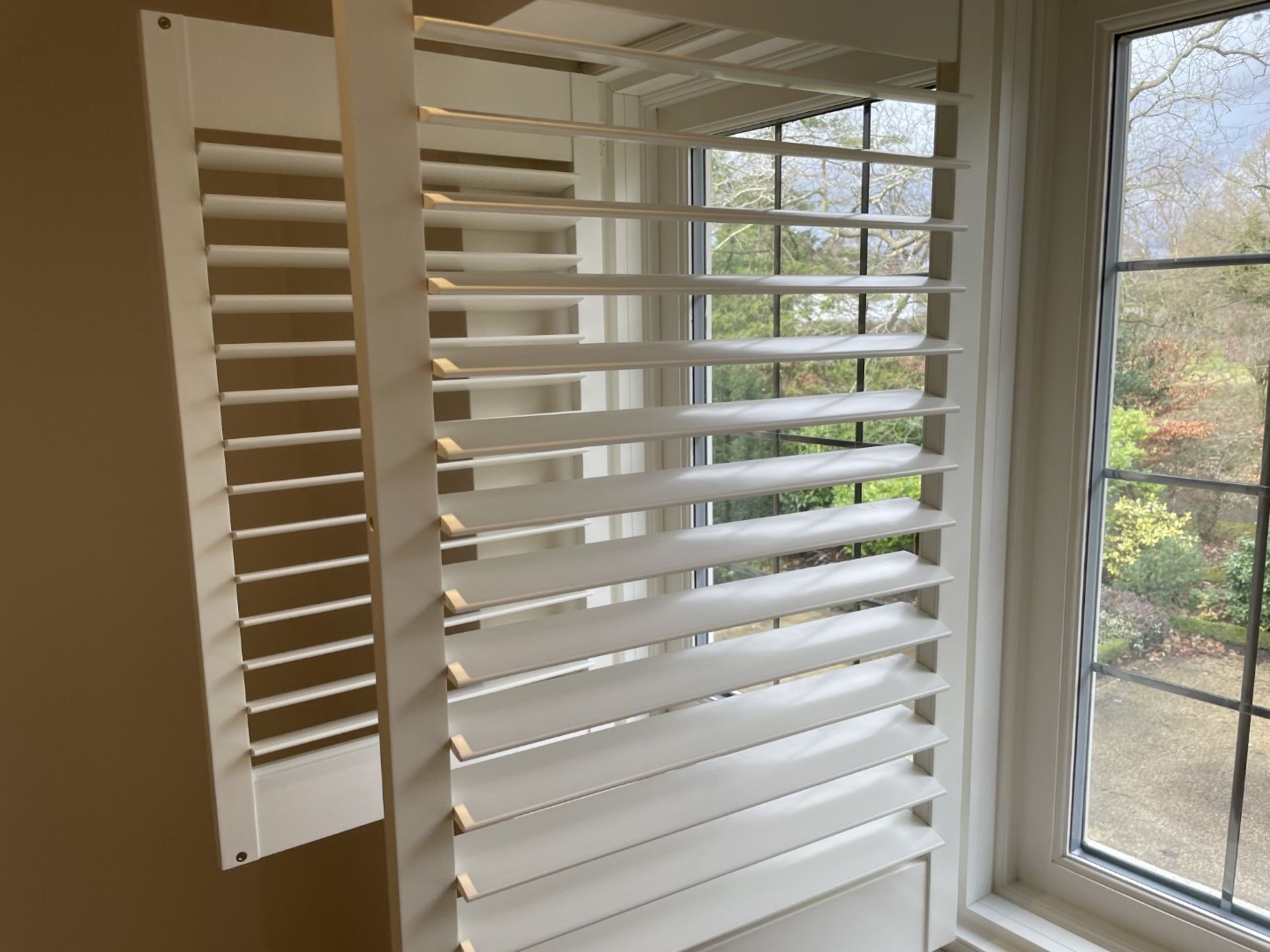 1 x Hardwood Timber Double Glazed Leaded 3-Pane Window Frame fitted with Shutter Blinds - Image 7 of 17