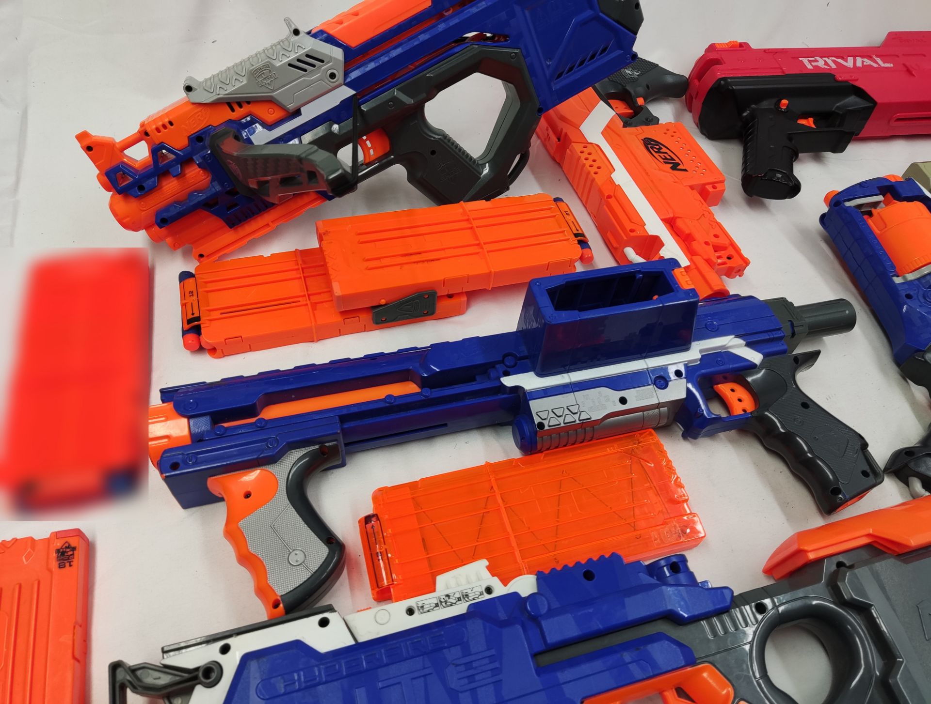 Large Batch of Nerf Guns - Used - CL444 - NO VAT ON THE HAMMER - Location: Altrincham WA14 - Image 5 of 8