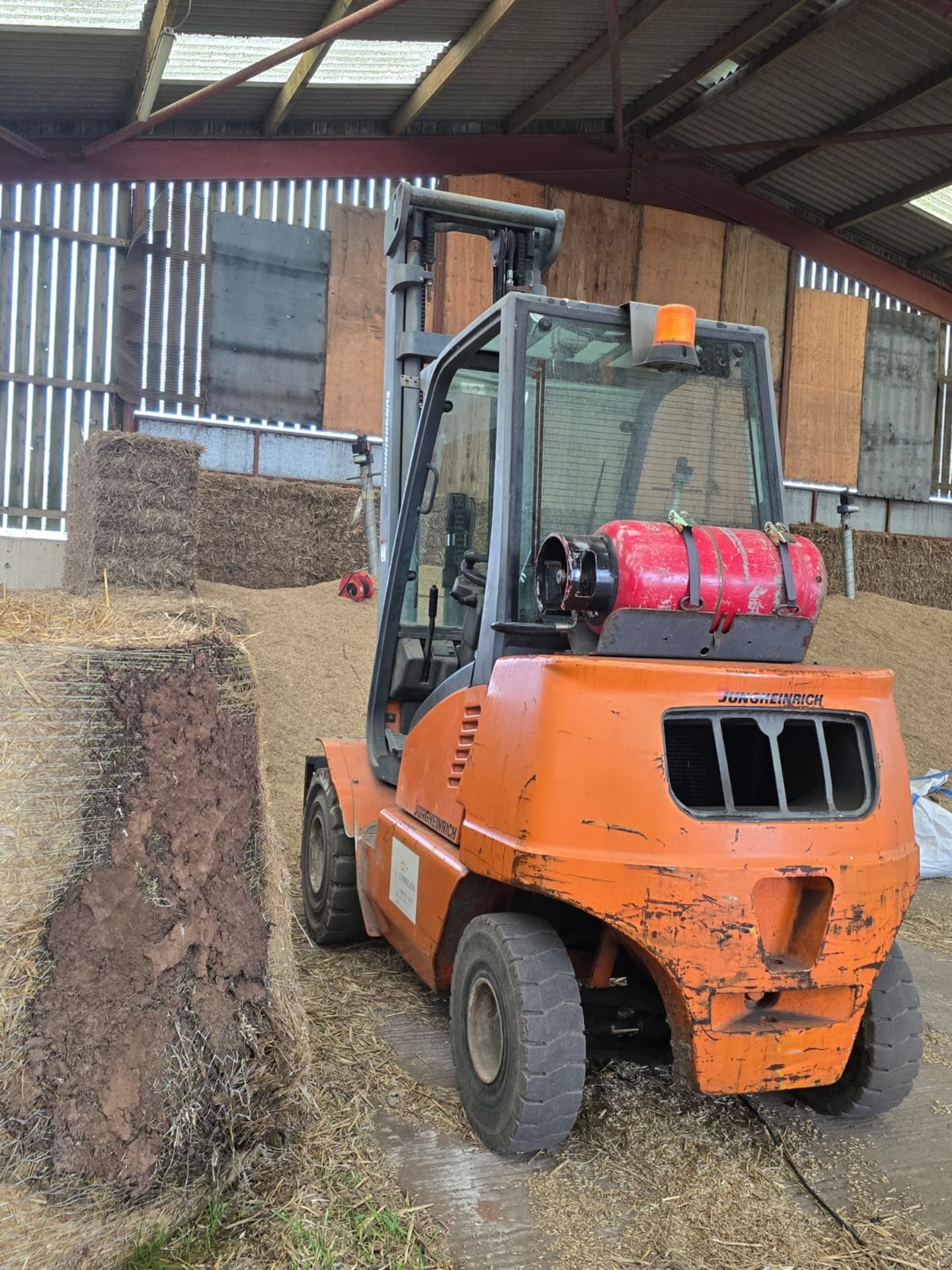 1 x Jungheinrich CL30C 3 Ton Counter Balance Gas Forklift Truck - Image 14 of 34