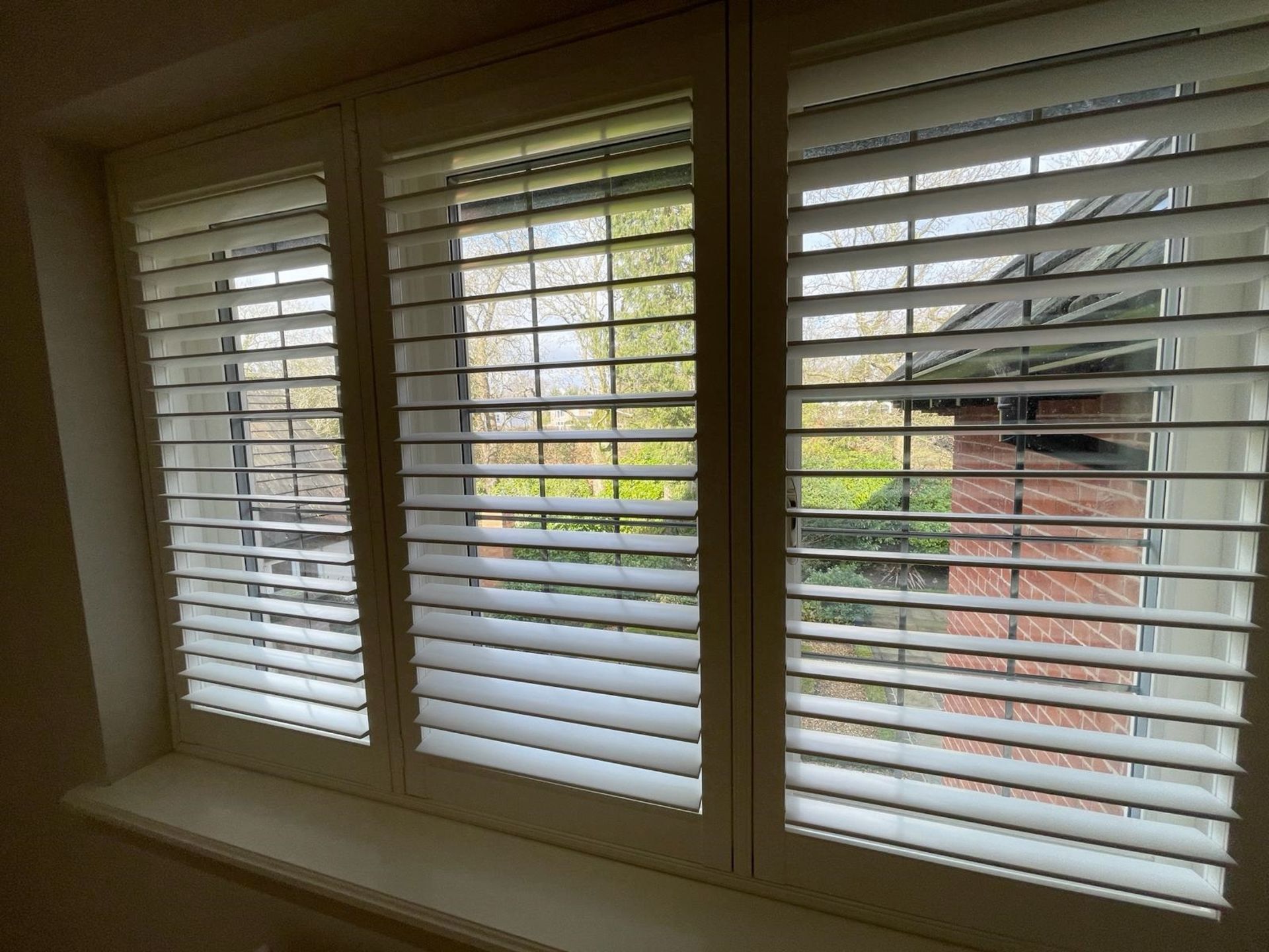 1 x Hardwood Timber Double Glazed Leaded 3-Pane Window Frame fitted with Shutter Blinds - Image 7 of 12