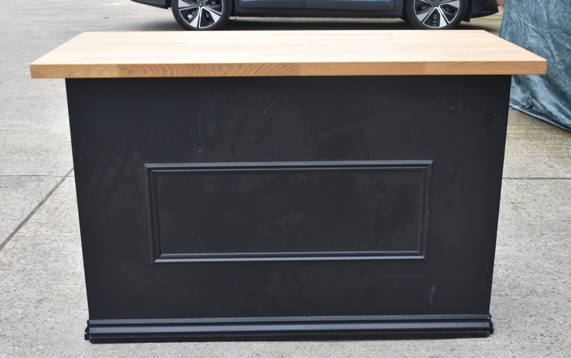 1 x Wooden Counter In Black With Wood Coloured Top and Metal Overrack Display Shelf With Hooks - 84/ - Image 8 of 10