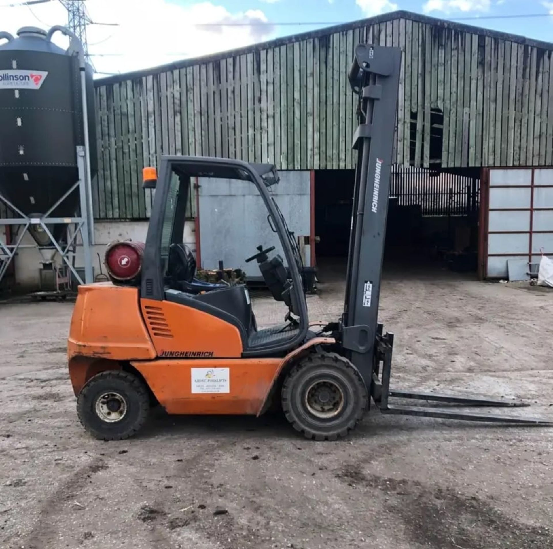 1 x Jungheinrich CL30C 3 Ton Counter Balance Gas Forklift Truck - Image 9 of 34