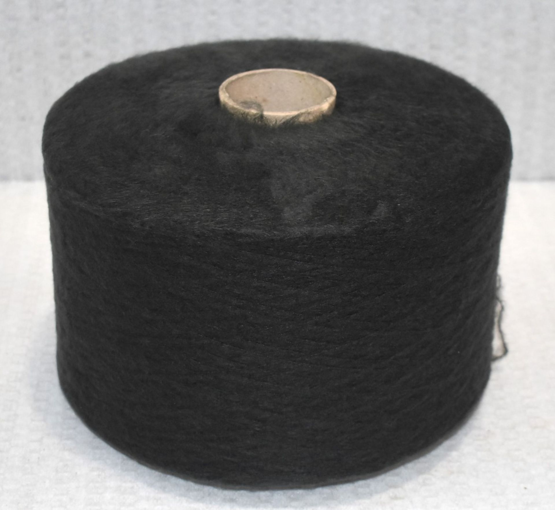 36 x Cones of 1/7,5 Lagona Knitting Yarn - Charcoal - Approx Weight: 2,300g - New Stock ABL Yarn - Image 4 of 9