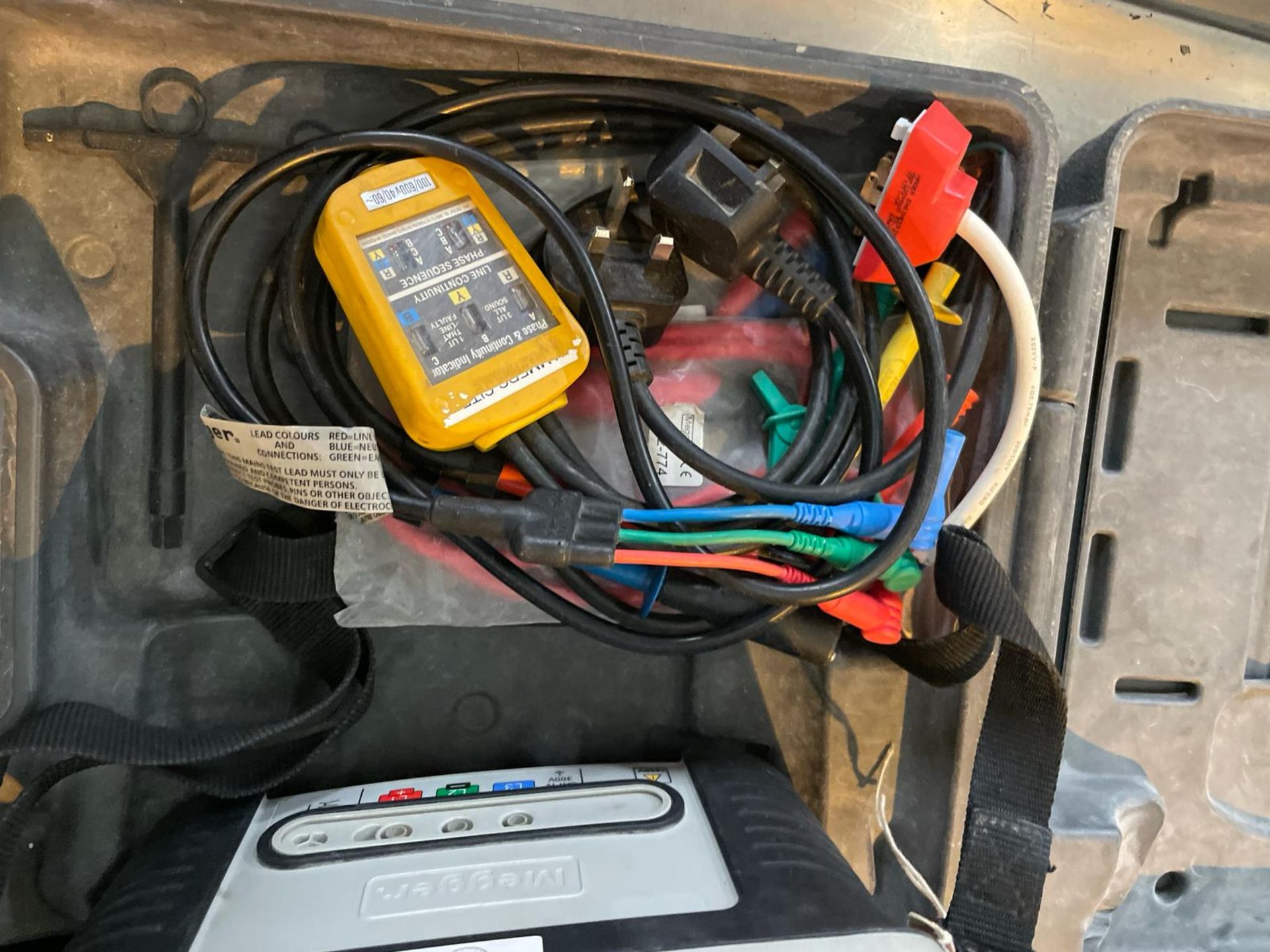 1 x Megger Testing Kit Including LCB2500 Loop/RCD Tester and a BMM2500 Insulation Multimeter - Image 11 of 12