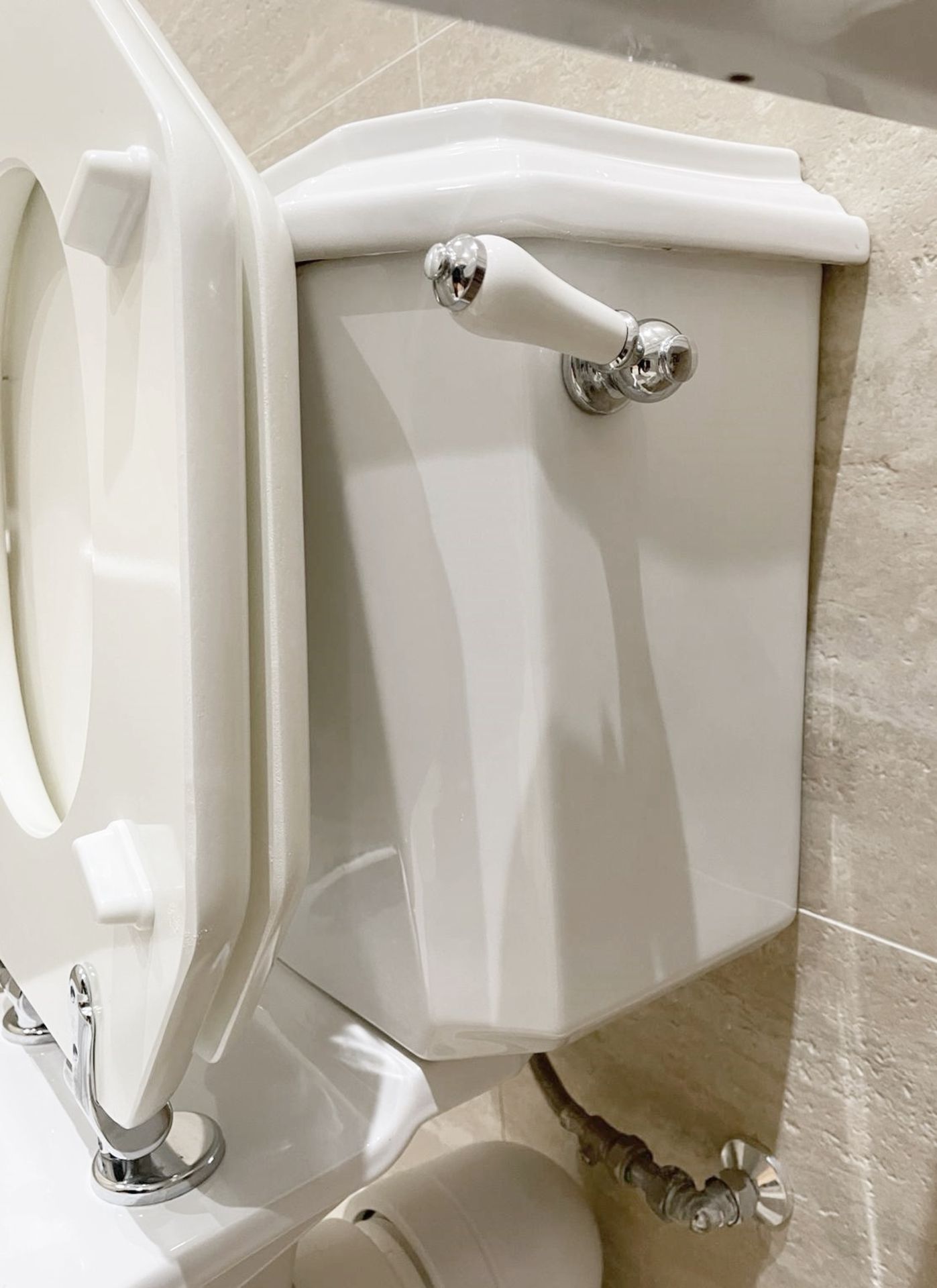 1 x IMPERIAL Square Edged Toilet with Cistern - Ref: PAN249 - CL896 - NO VAT ON THE HAMMER - - Image 5 of 8