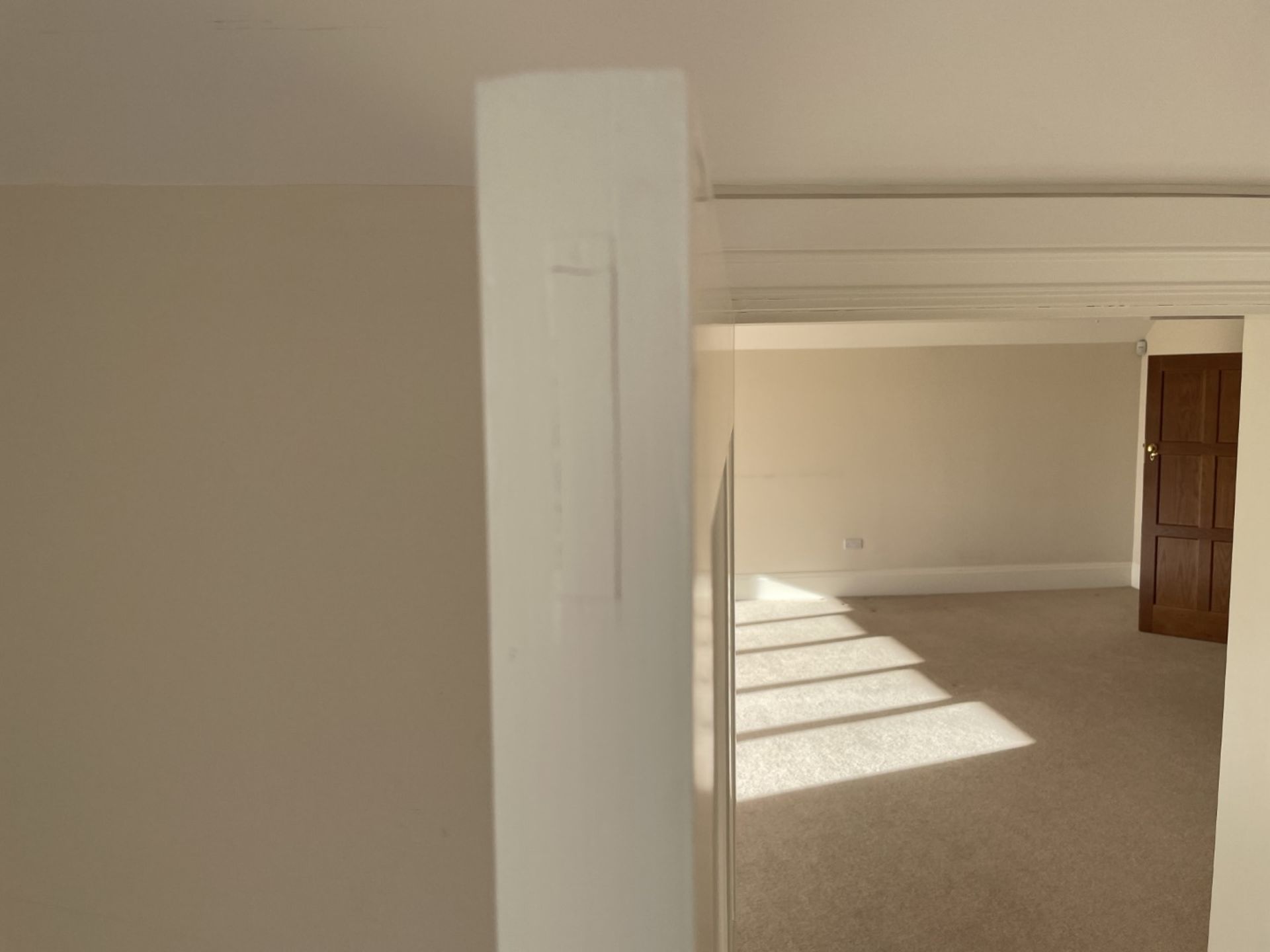 1 x Solid Wood Painted Internal Door, White - Image 4 of 11