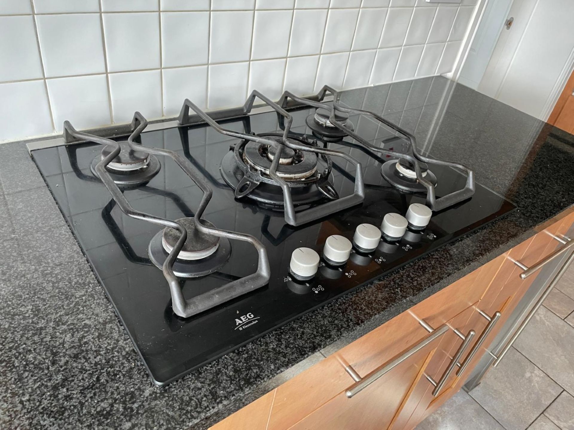 1 x Shaker-style, Feature-rich Fitted Kitchen with Solid Wood Doors, Granite Worktops and Appliances - Image 75 of 111