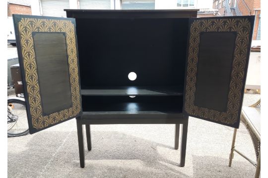 1 x Pagoda Luxury Hand-Painted Chinoiserie Tv Cabinet Storage Unit With A Black/Antique Gold - Image 15 of 26