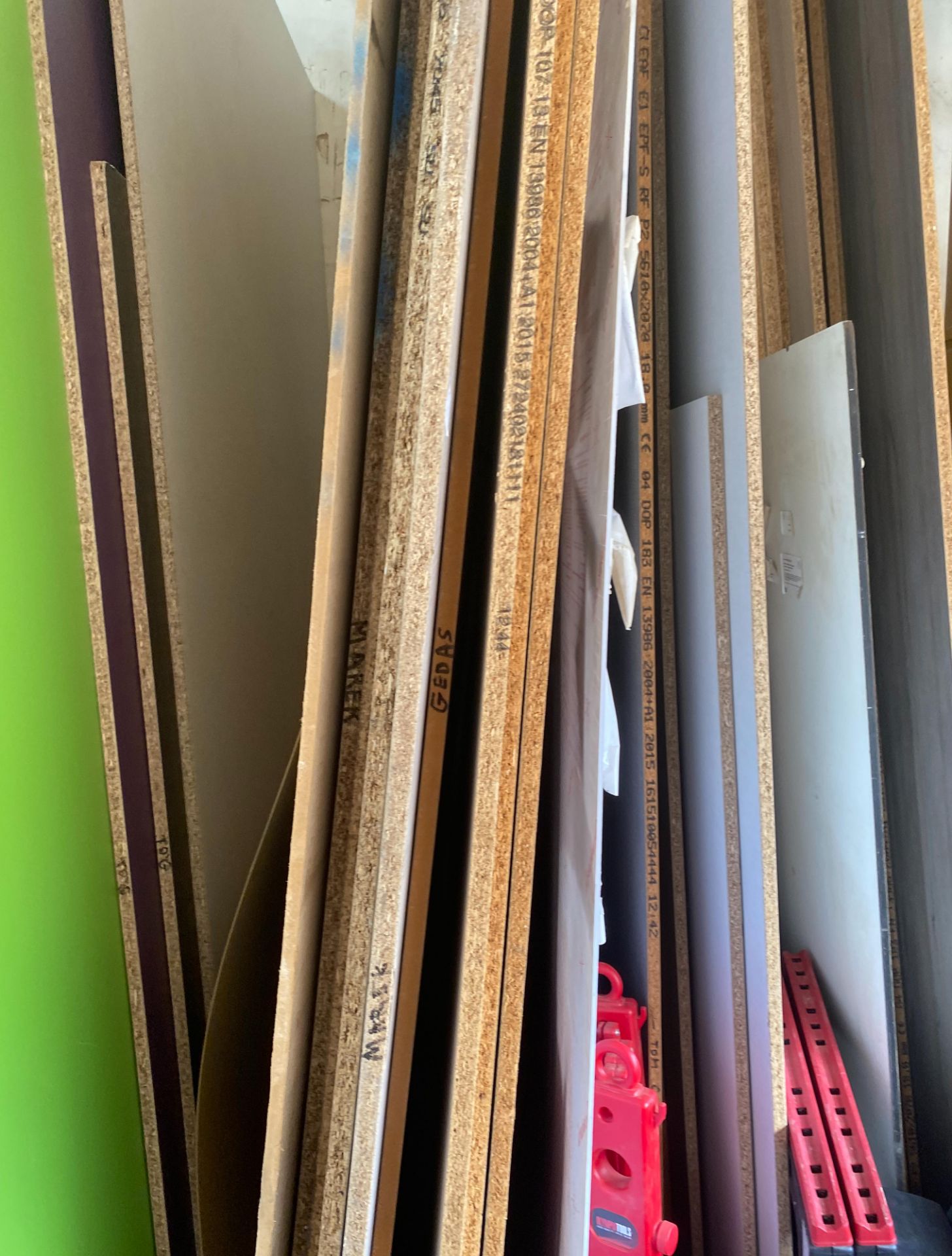 1 x Large Selection Of Chipboard Panels As Shown - Ref: GMS112 - CL937 - Location: London - Image 2 of 3