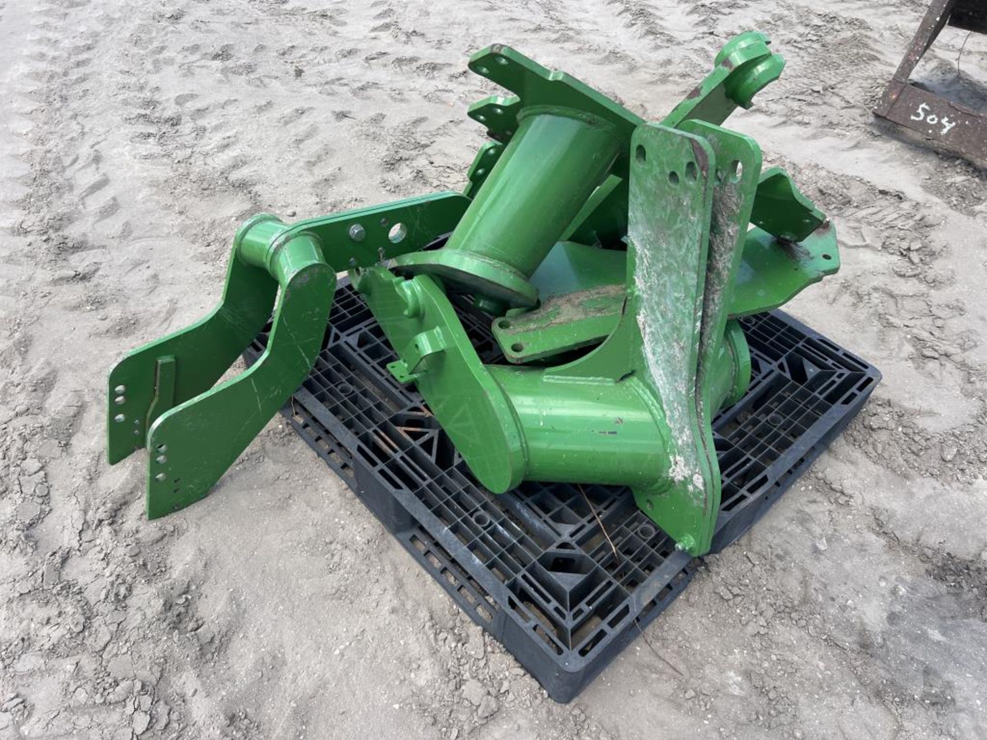 JOHN DEERE LOADER BRACKETS