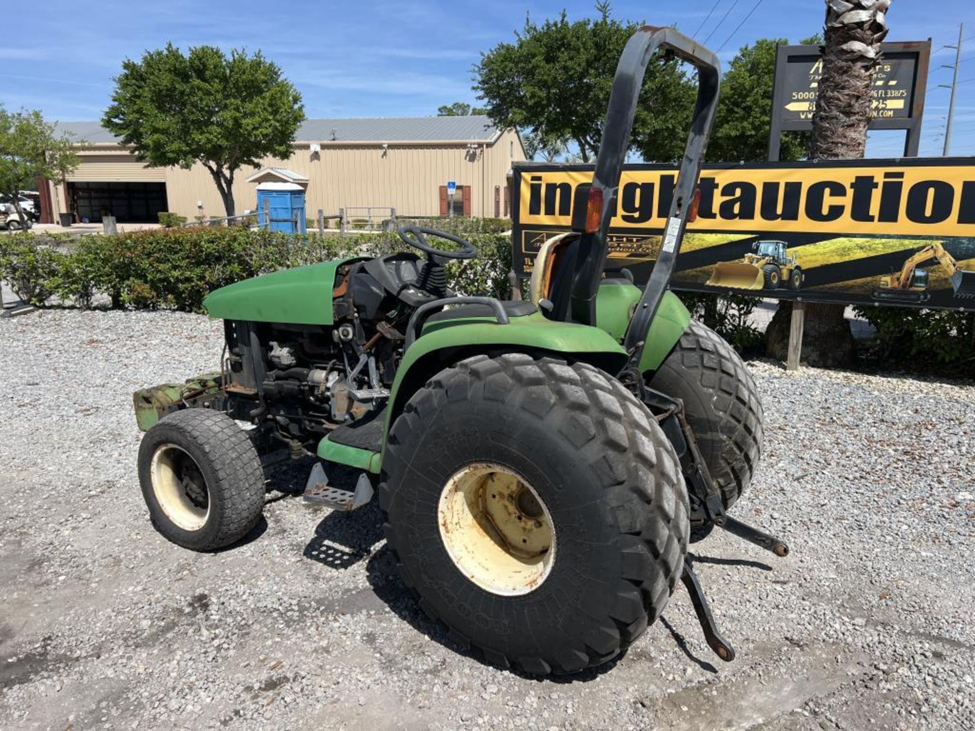 John Deere 4400 Tractor R/k - Image 2 of 8