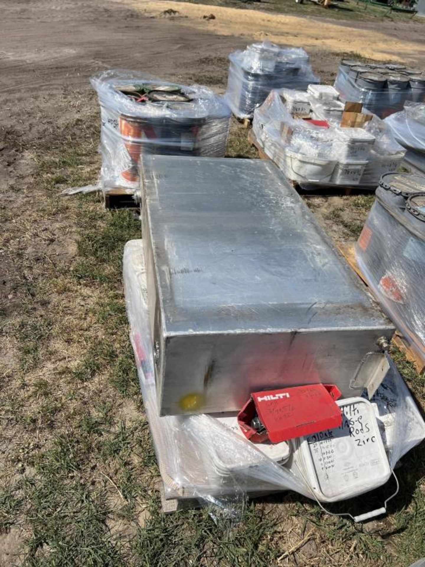 (2) PALLETS OF METAL ROOFING HARDWARE & FUEL TANK - Image 2 of 2