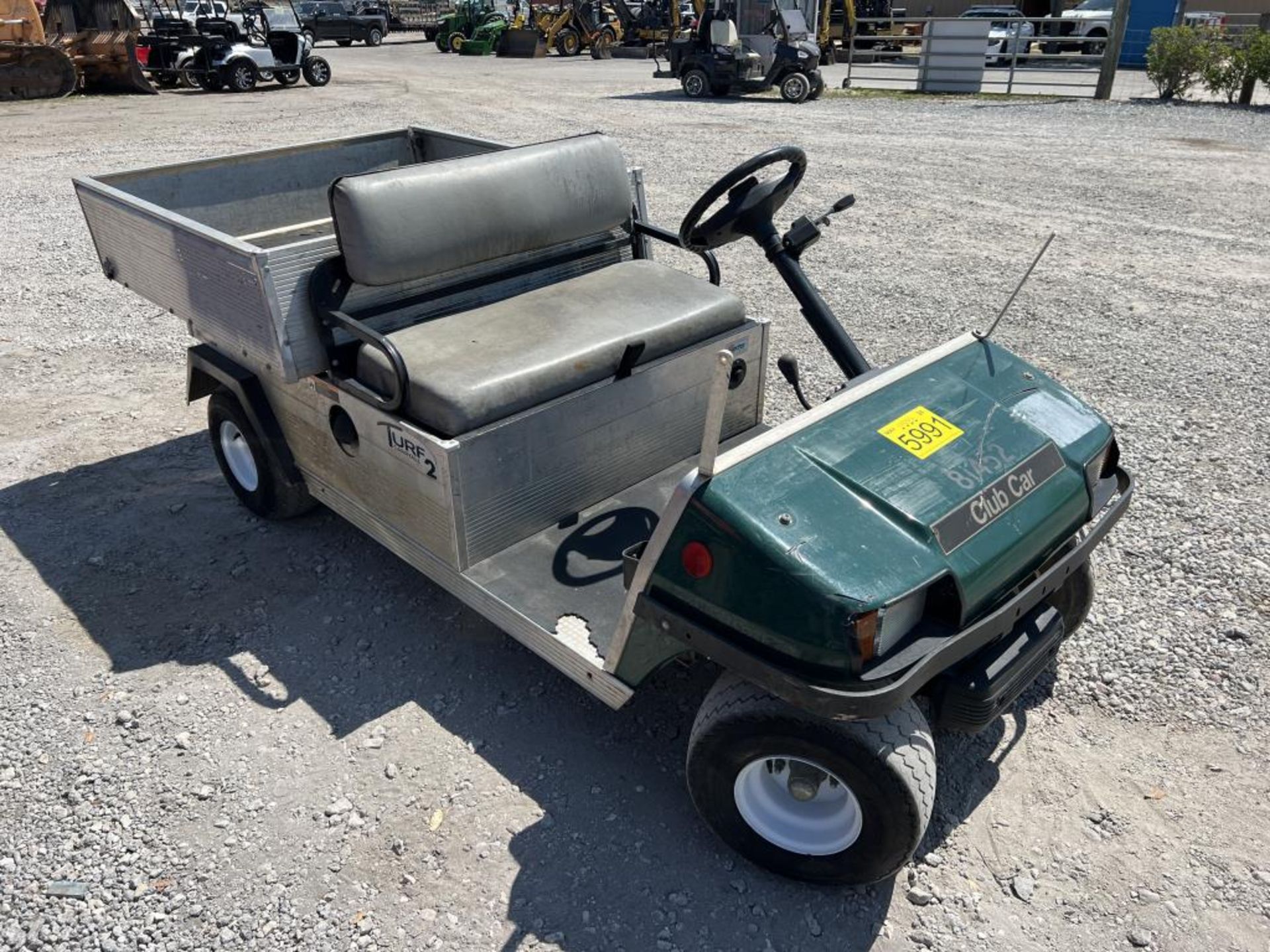 CLUB CAR TURF 2 CARRYALL GAS CART R/K - Image 4 of 4