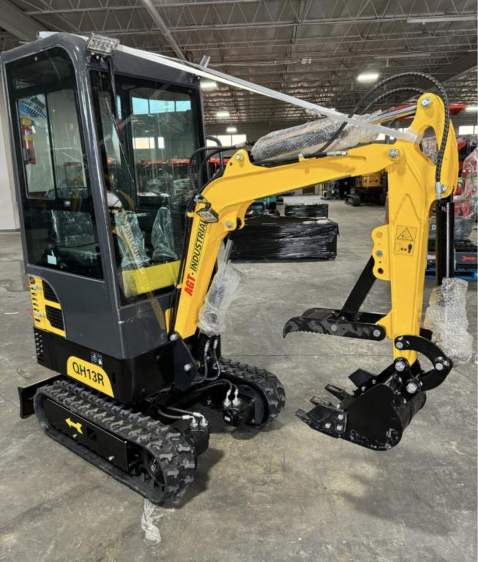 Agt Industrial H13r Mini Excavator