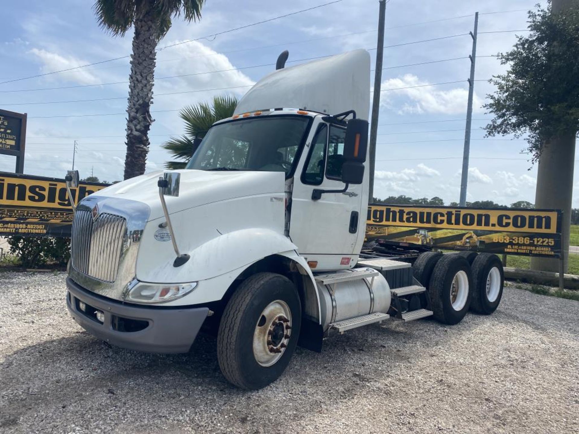 2013 International Transtar Day Cab Semi W/t