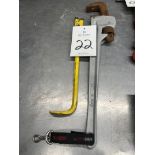 24" Aluminum Pipe Wrench with Crow Bar