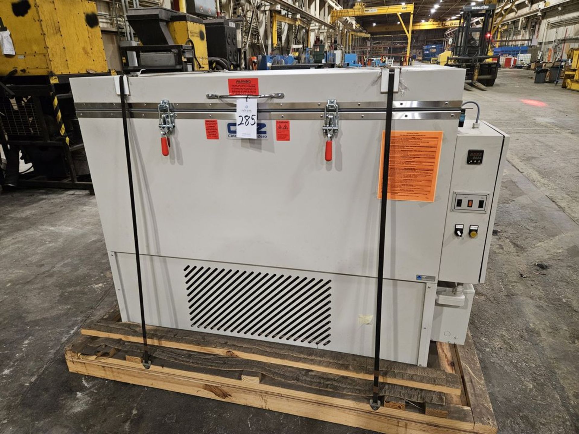 Cincinnati Sub Zero T Series VS-9-1.5-1.5-S/AC Industrial Freezer