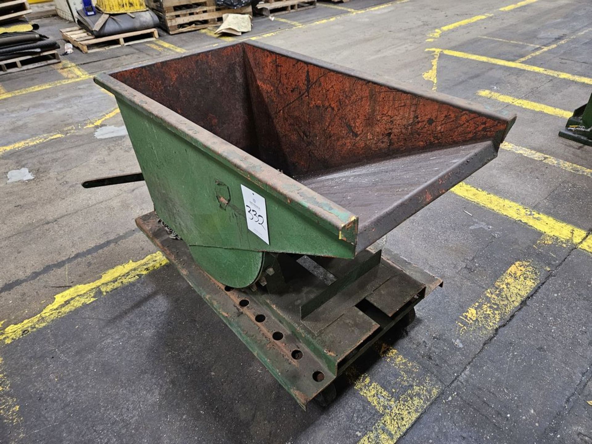 1/4 Yard Self Dumping Hopper with Wheels