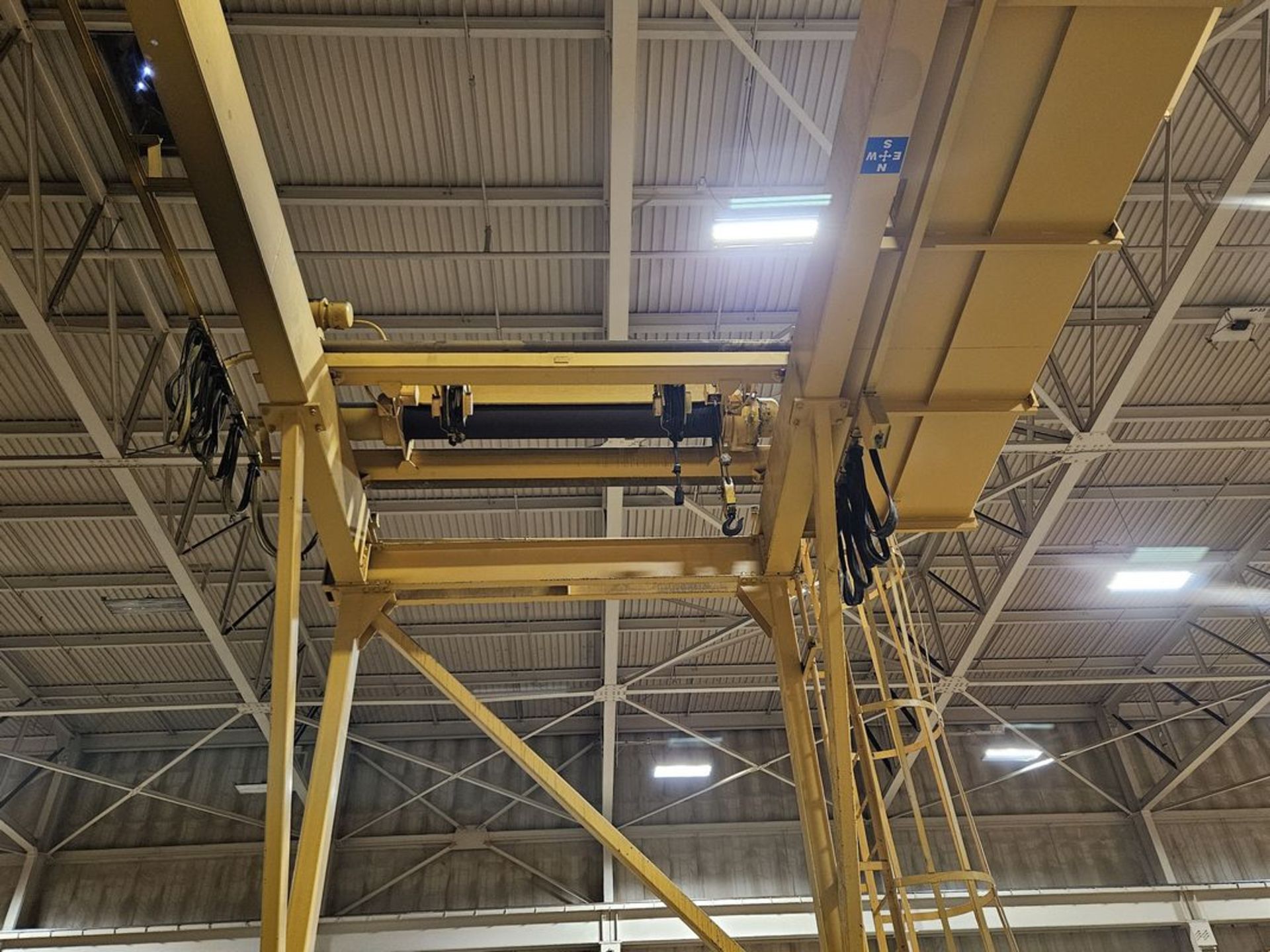 2.5-Ton x 30' Superior Crane Double Girder, Top Riding, Single Leg Traveling Gantry Crane - Image 3 of 5